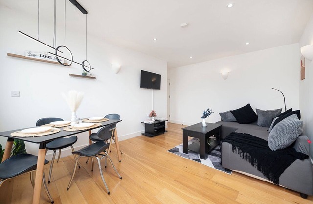 Stylish 2-Bed Apartment in Stockwell –Free Wifi & Fast Access to Oxford Circus