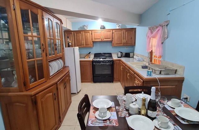 Stylish 2BR APARTMENT