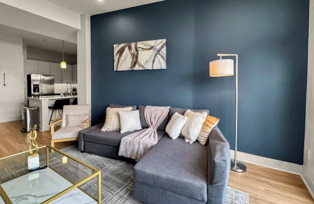 Stylish 2BR Deep Ellum | 7 Beds | Parking Included