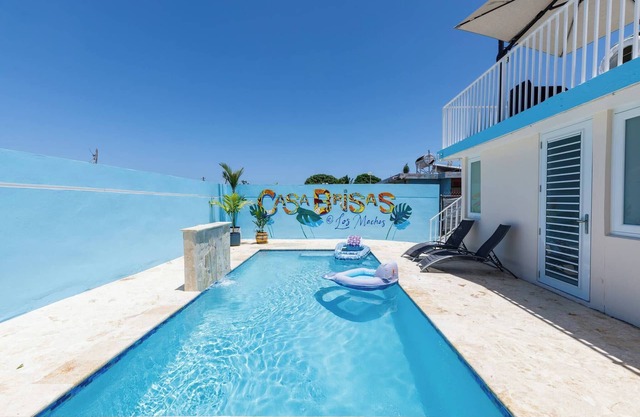 Stylish 3 Bed/2Bath with Pool & Solar Panels