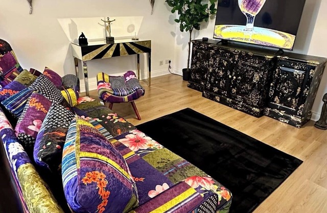 Stylish and Cosy Flat 6