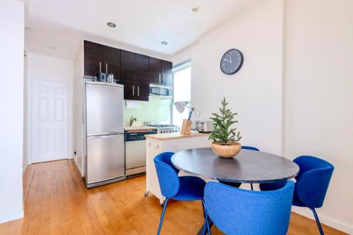 Stylish and Cozy 2BD apartment