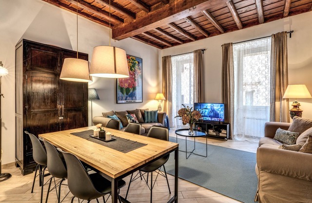 Stylish and Elegant Flat in the Heart of Rome