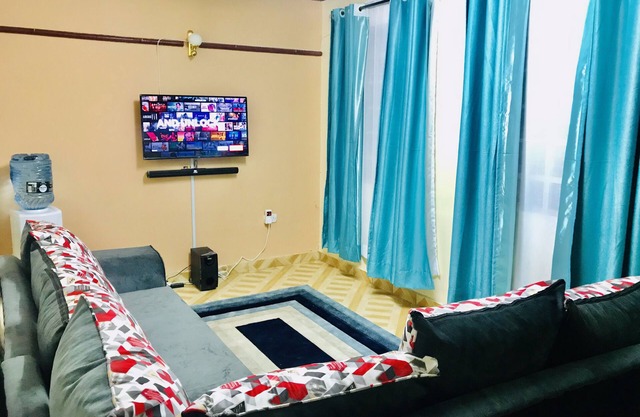 Stylish and Homely Apartment at the Lake side