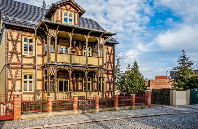 Stylish vacation apartment with historic charm in a lavishly renovated townhouse.