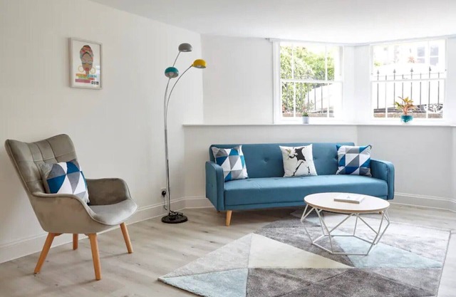 Stylish one-bedroom apartment close to city centre