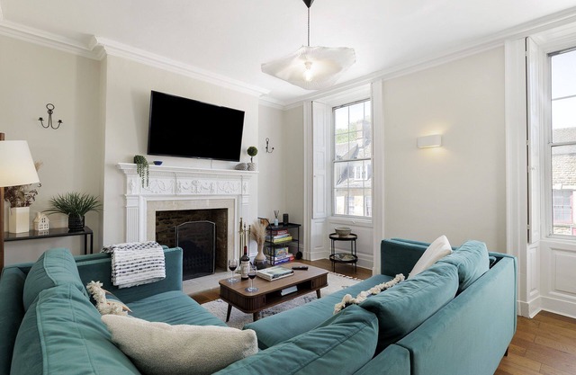 Stylishly presented holiday apartment in the Cotswolds - Molls Yard
