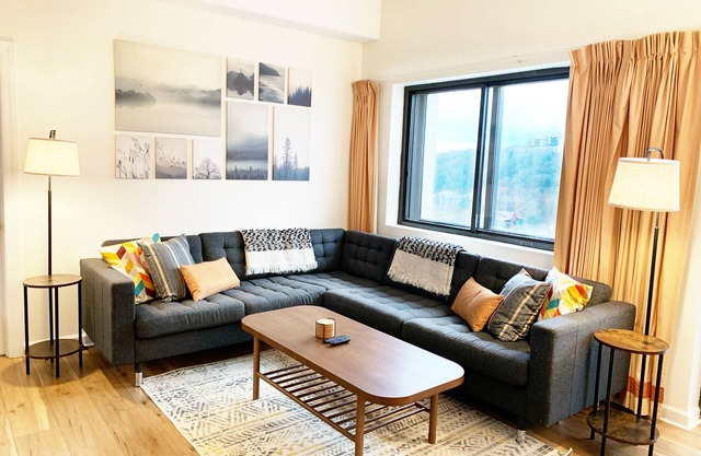 Sugar Mountain Overlook 2BR & 2BA - Best View in NC