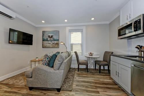 Suite C - Dupont Circlekalorama Luxury Apartment