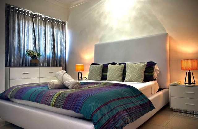 Suite Deluxe 1 bed, city OceanView, pool,Saune,Gym