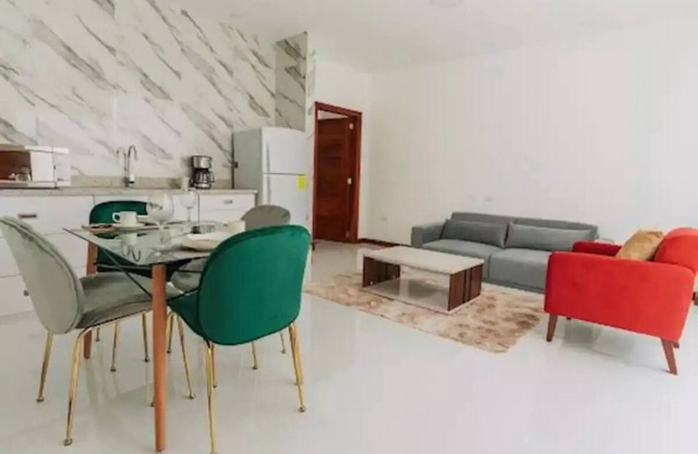 Suite w/Outdoor pool and Kitchenetten