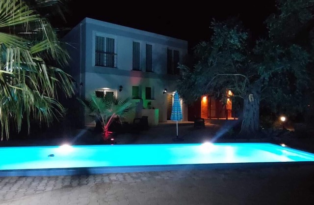 Suluca Homes, Beautiful bungalow for 2 adults and 2 children