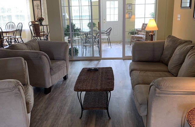 Summer 2025 Weeks - Spacious Family Vacation Home- Sleeps 15!