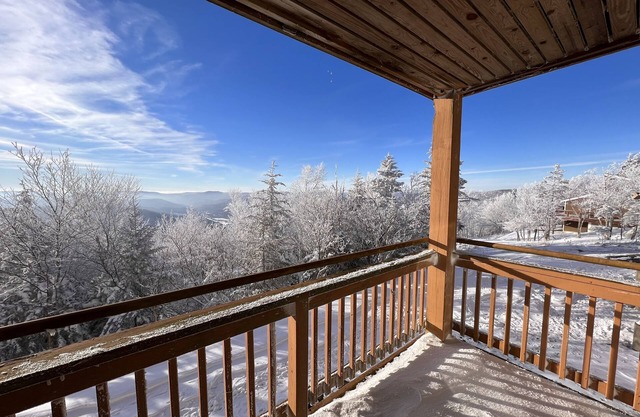 Summit Condo . near the Village. FALL is here & WINTER is coming!