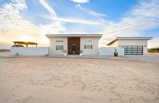 🌵 Sun Oro Joshua Tree - Hot Tub, BBQ, Fire Pit & Gameroom - A Private Desert Oasis 🌵