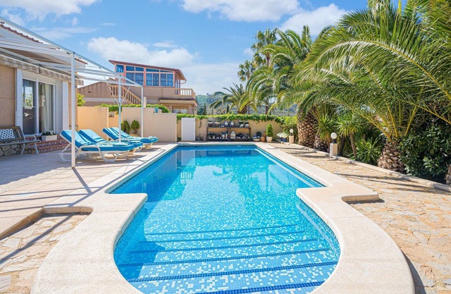 Sunny Poolside Stay in Busot