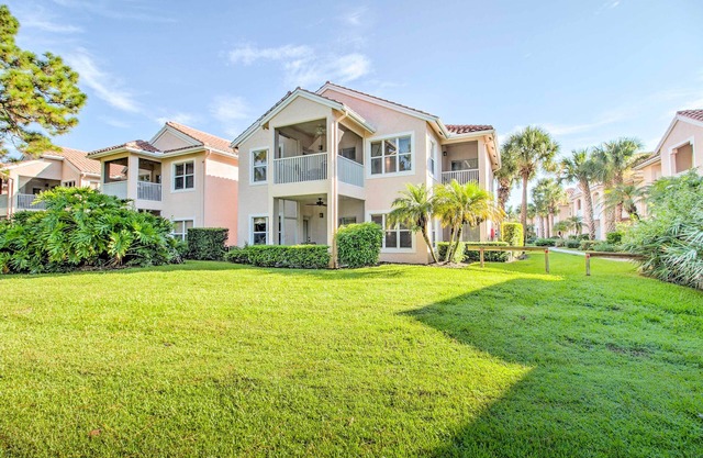 Sunny Port St Lucie Condo: Golf, Swim & Unwind!