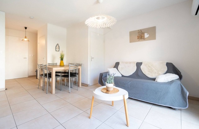 Sunny Villa Stay in Sérignan