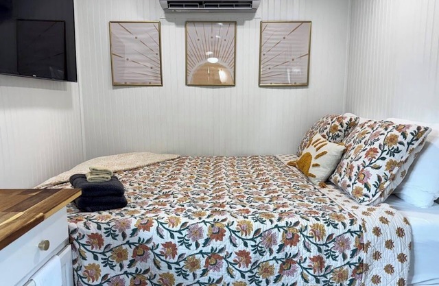 Sunnyside Suit, Luxe Tiny Home Gulfport, MS
