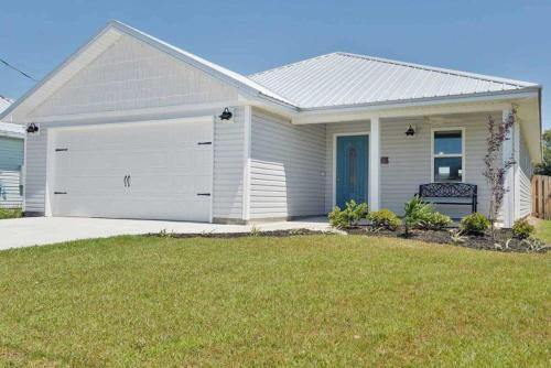 Sunset by the Sea by Emerald Coast Retreats