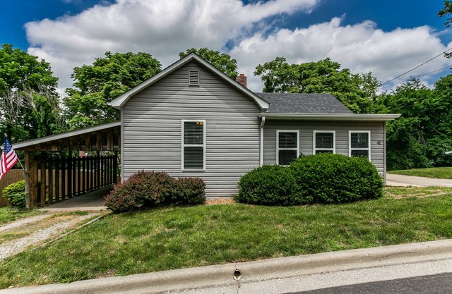 Sunset Cottage - Entire home downtown Glen Carbon