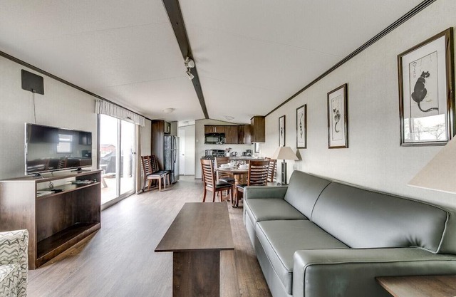 Sunset Cottage Unit 208