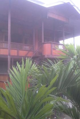 Sunset Guest House & Bar