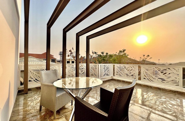 SUNSET VIEW PENTHOUSE CONDO at UTAKO ABUJA. 24hrs LIT with AC, WIFI & KITCHEN