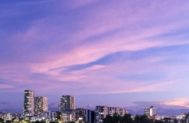 Sunsets & City Skyline Views with Pool