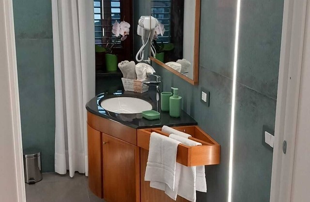 Sunshine guesthouse, brand new facility, relaxation in Amalfi-Sorrento coast