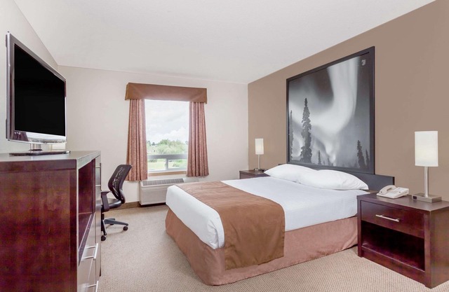 Super 8 by Wyndham Prince Albert