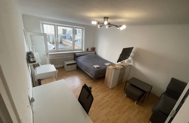 Super central Munich 1 room flat - everything in walking distance