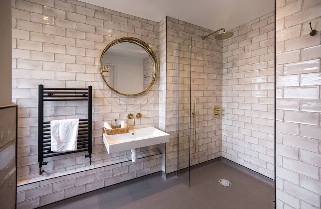 Super king or twin room with en-suite