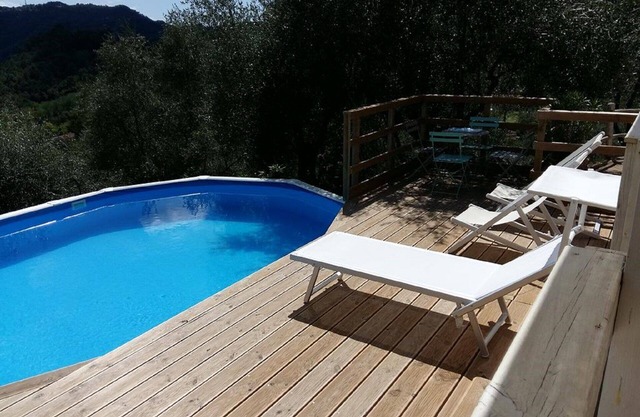 Super nice house with pool, garden and tasteful furnishings.
