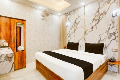 Super Townhouse Faridabad Railway Station Formerly Hotel Royals Paradaise