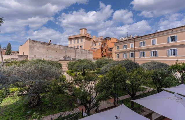 Superb 1BR Suite Near Capitoline Museums