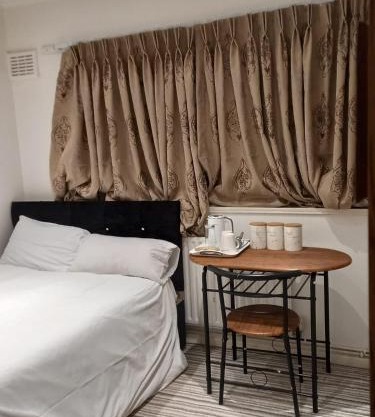 Superb Double room in a house - Damight Homes