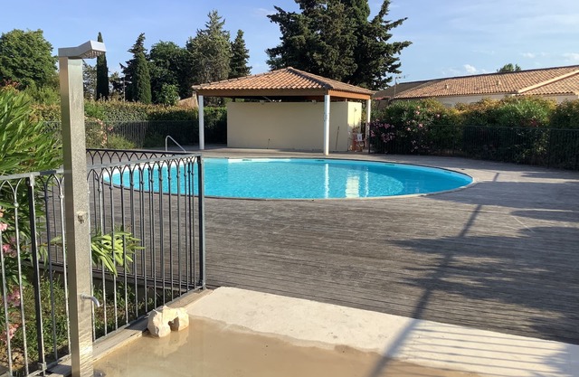 Superb T3 luxury apartment for 4 people with swimming pool.