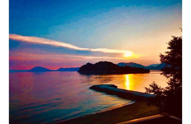 Superb view! Completely chartered villa by the sea. You can spend time completely privately with your loved ones! Villa Chillon