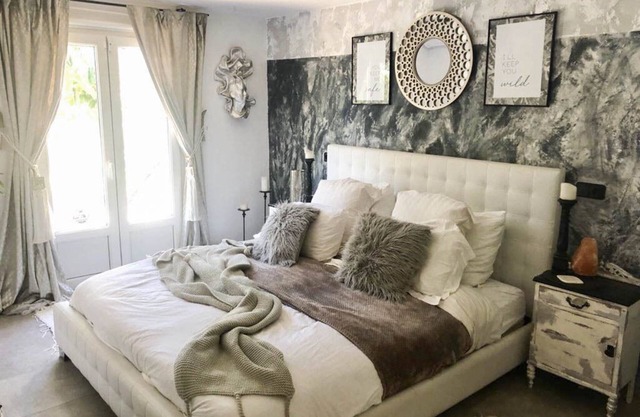 Superb villa within walking distance to the beach