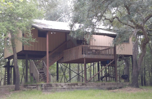 Suwannee River Cabin - 24 Private Wooded Acres- 500' Waterfront-Dock-Dogs ATV OK