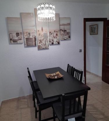 Sweet house close to airport