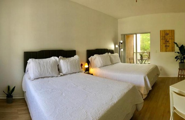 Sweet Spot Studio in PGA Village 2 beds B