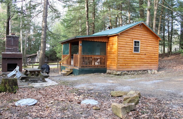 Sweetheart Cabin with hot tub, No Pets