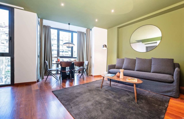 Sweett | Roma 6A - Three Bedroom Apartment, Sleeps 6