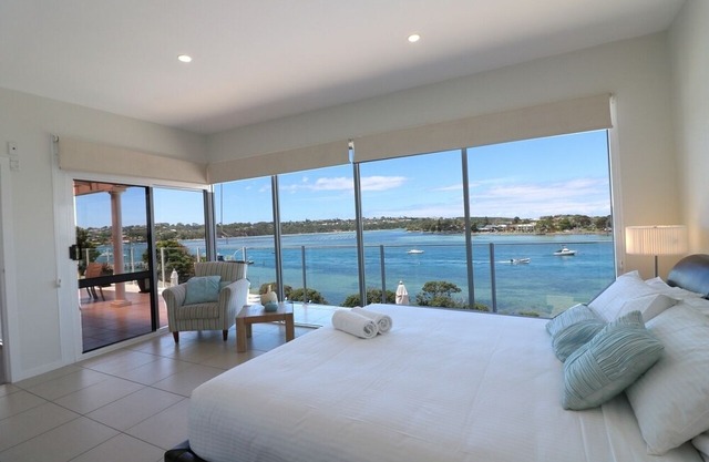 Sybella - 4 bedroom, views, location and even a pool -3+ nights