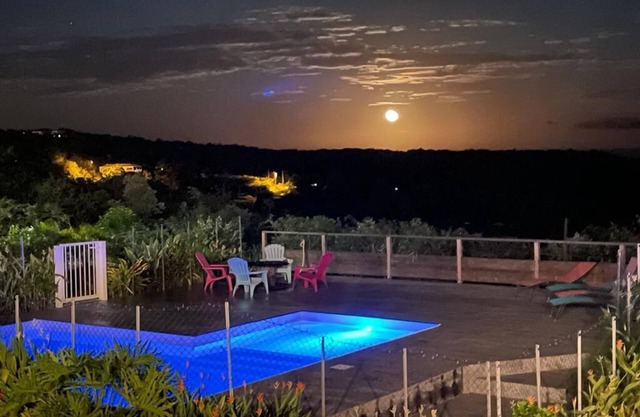 T3 Swimming pool & SPA " Ba mwen soley" Martinique dream park