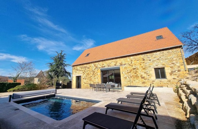 T6 avec piscine en Dordogne