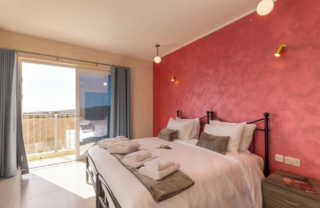 Ta'Battista B&B with pool Il-Wilġa, IX-XEWKIJA, GĦAWDEX, Malta