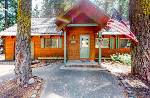 Tahoe Pines Cabin